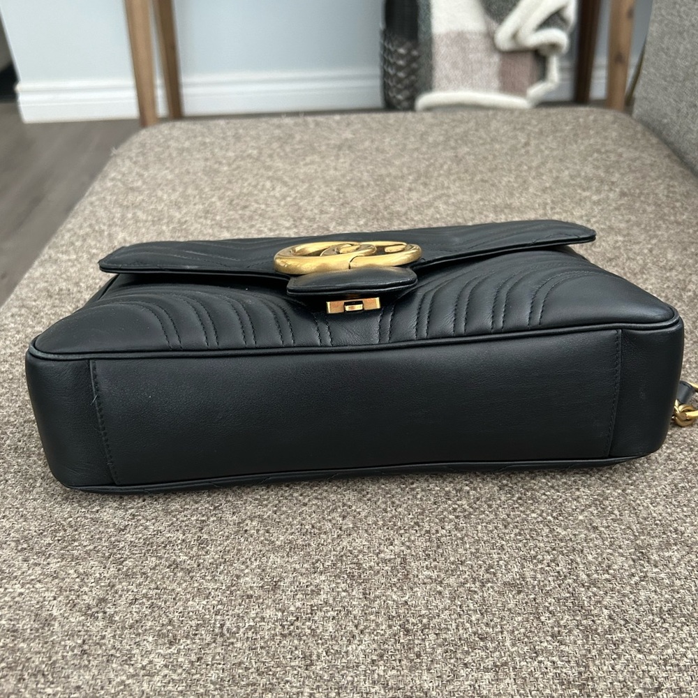 Gucci Marmont Medium Shoulder Bag - Picture 7 of 16